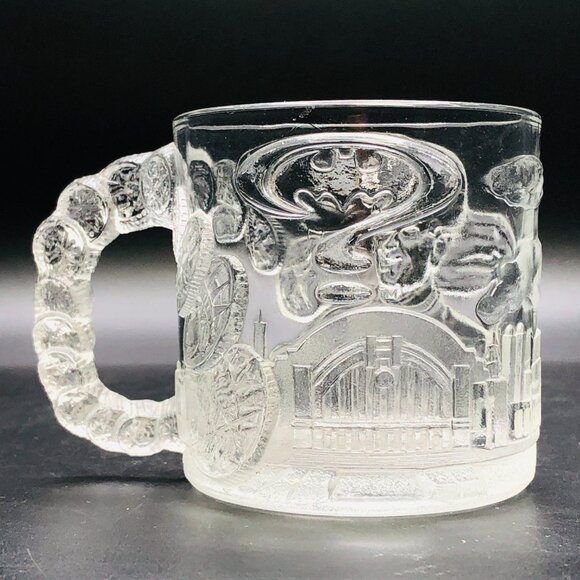 Vintage 1995 BATMAN FOREVER Movie Two Face McDonalds 3D Glass Mug: DC Comics - Picture 5 of 10